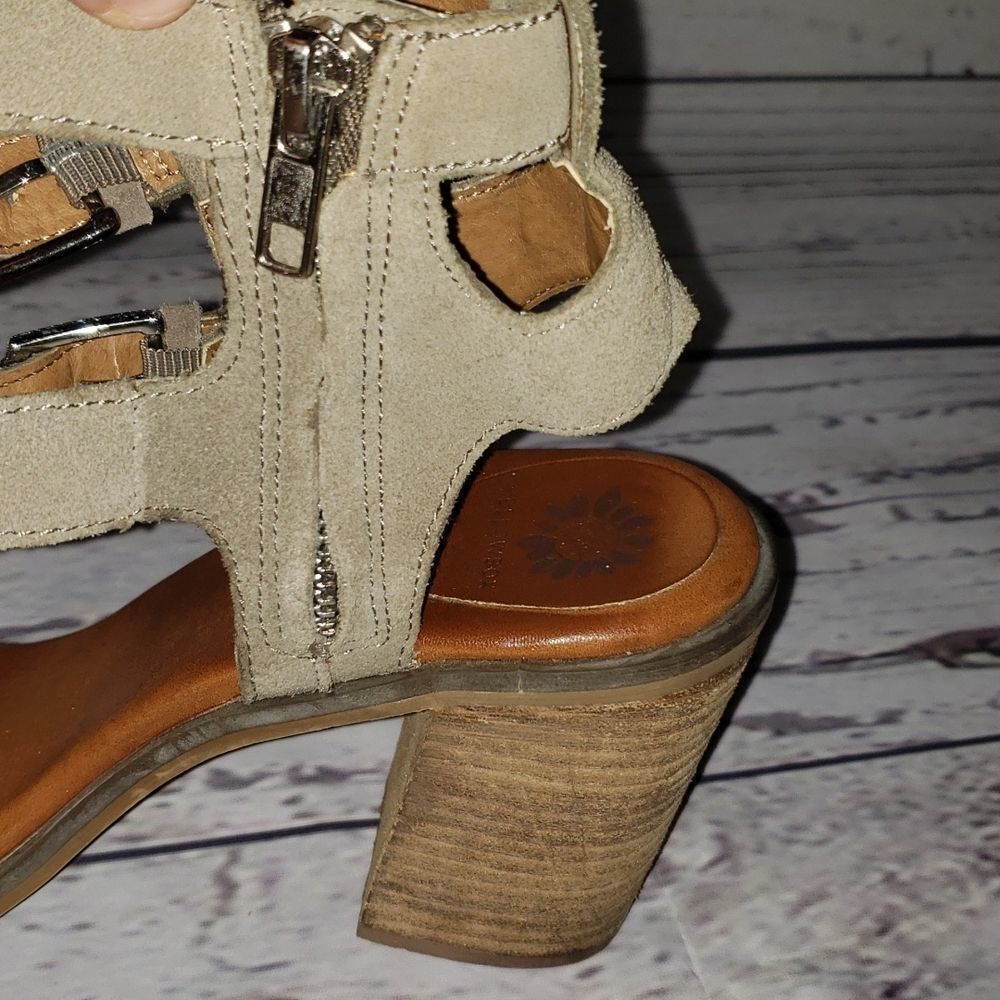 Yellow Box Britt Leather Upper Buckle Shoes - Picture 4 of 6